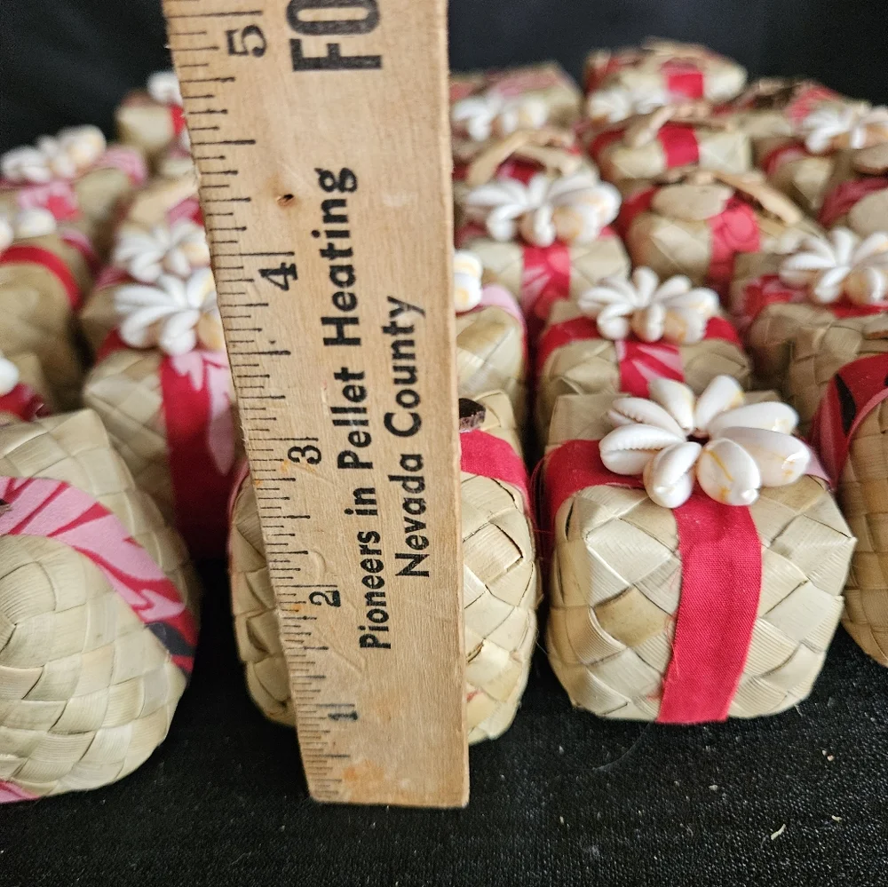 Traditional Hawaiian Lauhala Gift Baskets Lot Of 32 Handmade Small